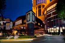 Conrad Macao, Cotai Central was recently awarded ‘China's Leading Conference Hotel 2018’ and ‘Macau’s Leading Hotel 2018’ at the prestigious World Travel Awards – Asia & Australasia at an awards ceremony in Hong Kong.