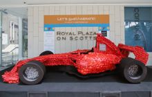 Let's Shellabrate, Life-sized race car made of lobster and crab shells, Royal Plaza on Scotts