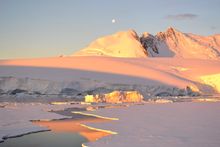 Antarctic colours