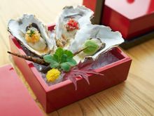 OYSTER SANTEN MORI  KOMOMO PURÉE, SHISO SALSA, NOBU SALSA - h
