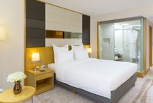 Standard king room