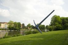 documenta Außenkunstwerk von Claes Oldenburg zur documenta 7