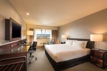 Deluxe Park View King Room - Stamford Plaza Adelaide