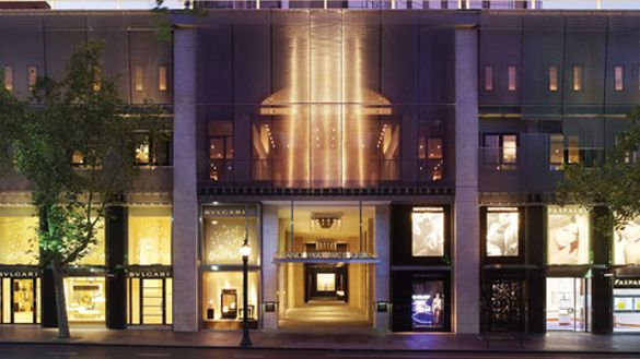 Our prestigious location on Collins Street with luxury retail precinct at the entrance