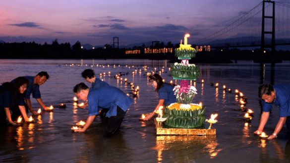 Loi Krathong Sai, Tak