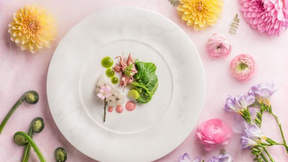 NOBU InterContinental Hong Kong (Yayoi Spring Equinox Omakase) - HOTARU IKA SASHIMI KINOME MISO SAYORI SASHIMI SAKURA DRESSING 