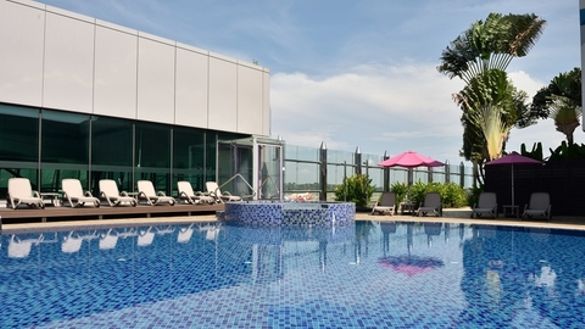 Aerotel Swimming Pool