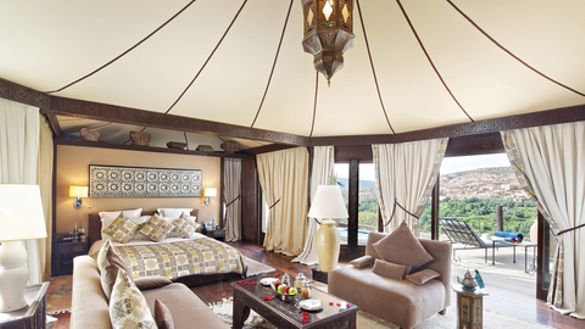 Kasbah Tamadot - Berber Tent with Hot Tub 