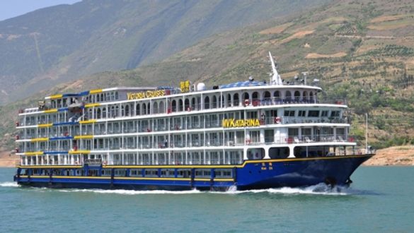 Victoria Cruises Katarina
