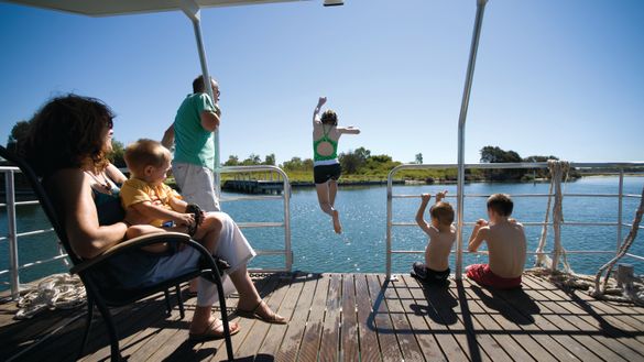 House boat holidays