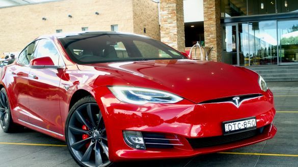 Tesla S at Crowne Plaza Hunter Valley