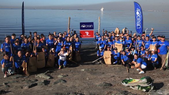 Red Planet and 4Ocean - Manila Bay - Beach clean-up