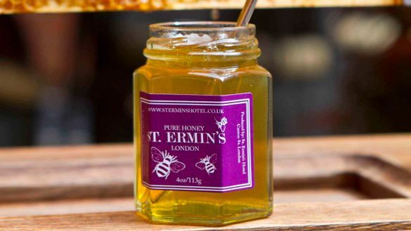 Honeycomb and jar of honey from St Ermin\'s  Hotel\'s own rooftop  Buckfast Bees