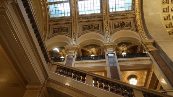 Explore the magnificent architecture of the Wisconsin State Capitol on a virtual tour