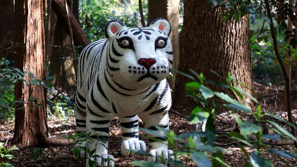 Atsuhiko MISAWA《Animal 2012-01B》20202019 bronze, urethane paint. Photo Keizo Kioku