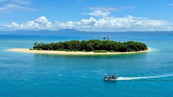 Sailaway Port Douglas launches world-first electric tender on Great Barrier Reef