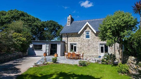 Trebah Lodge holiday home in Cornwall