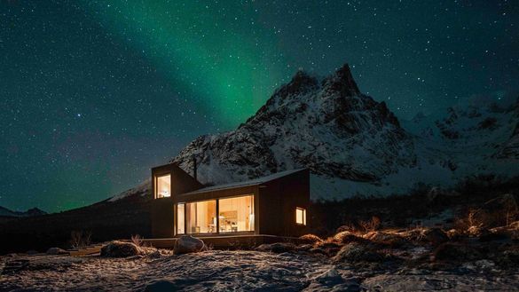 Aurora Cabin, Lofoten Islands, North Norway -Adventurers / Couples- Aurora Cabin, Lofoten Islands, North Norway -Adventurers / Couples-