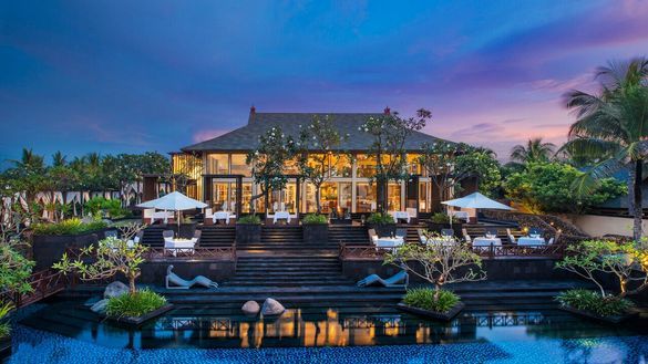 Elevating gourmet dining in Bali with refined degustation menus, romantic beachfront ambiance, and global recognition for excellence. Elevating gourmet dining in Bali with refined degustation menus, romantic beachfront ambiance, and global recognition for excellence.