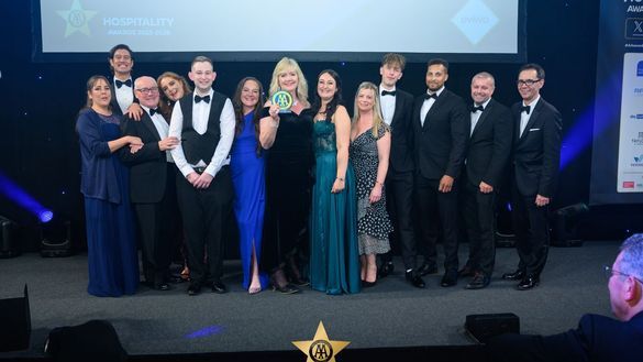Linda Johnson and Vernon Kay with The George Inn team